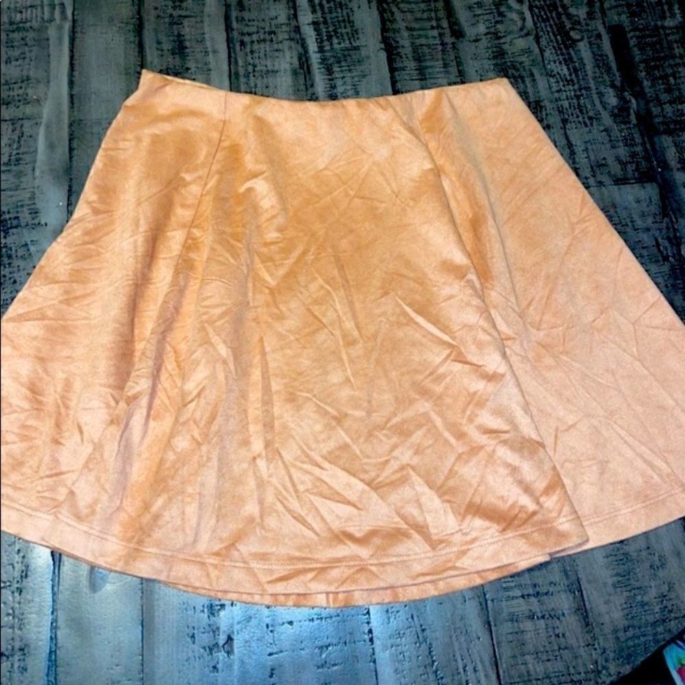 Woman’s forever 21 faux suede skirt